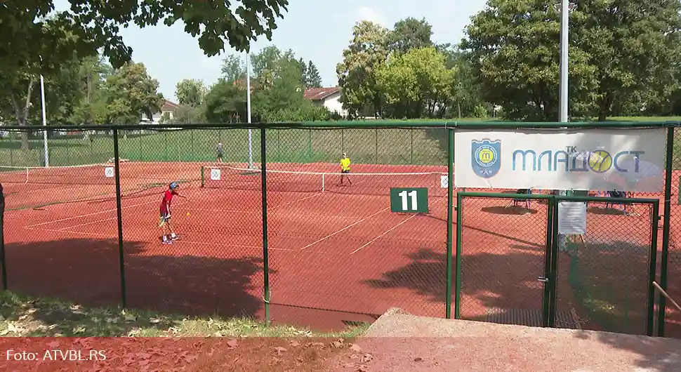 tenis mladost.webp